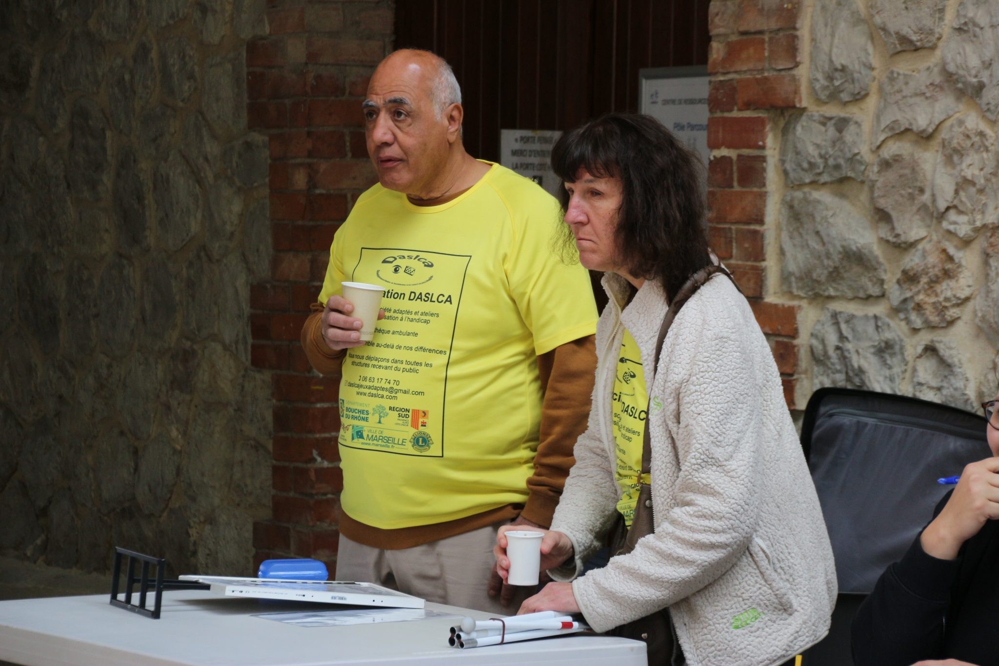 Photo stands de la rencontre Handicontacts du 16 avril 2024