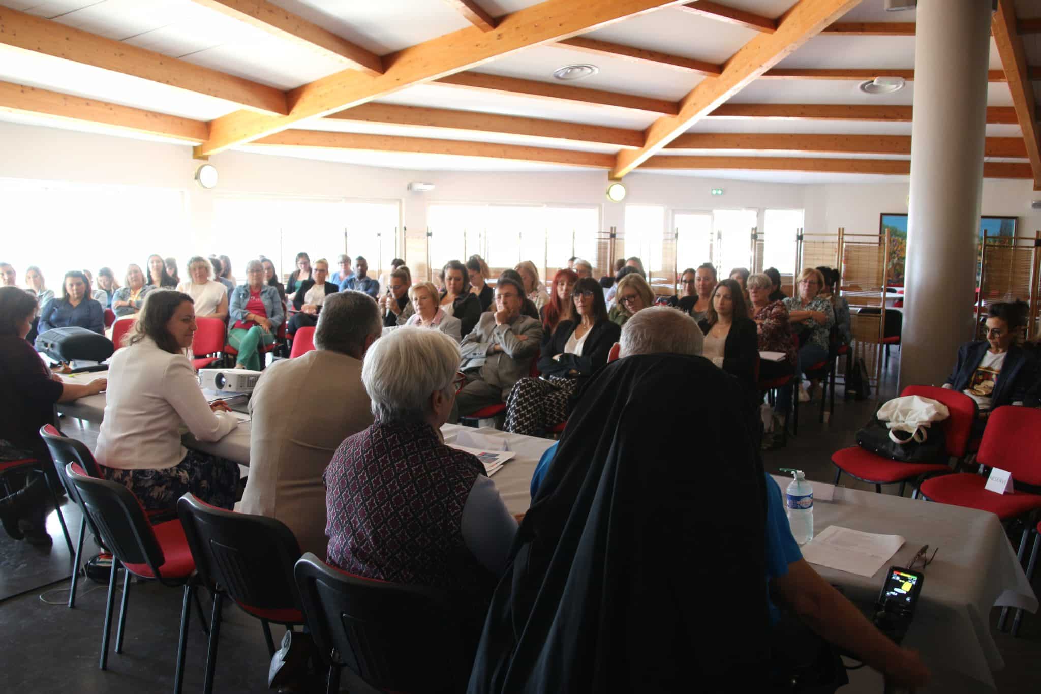 photo du public de la rencontre Handicontacts du 16 mai 2024